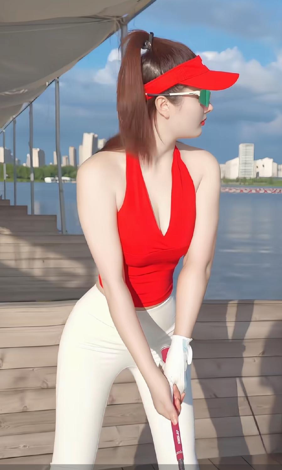 全世界最顶级的社交运动！高尔夫，无论是达官显贵，还是各行各业的精英，他们几乎都有