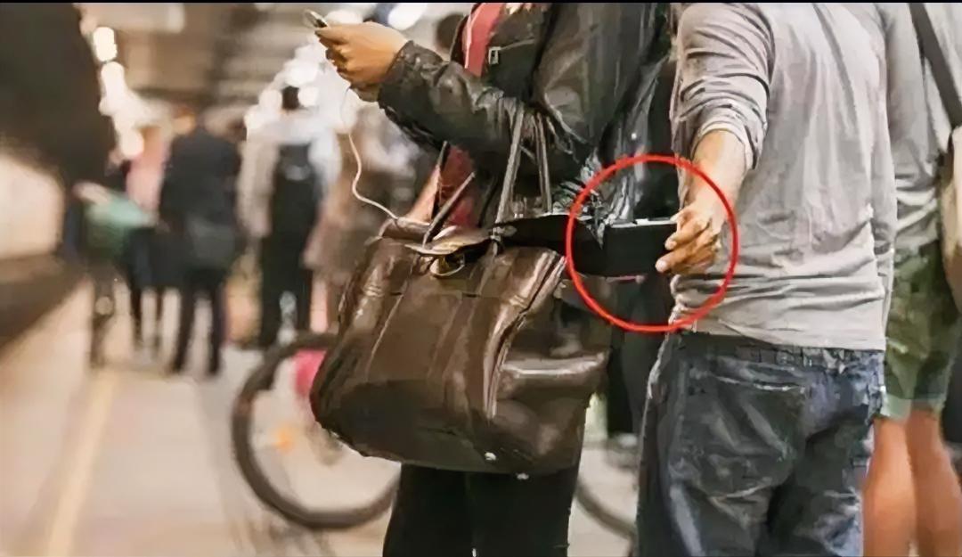 注意！欧洲小偷居然有“行规”：专偷中国人现金奢侈品，但绝不碰手机！数据实锤！