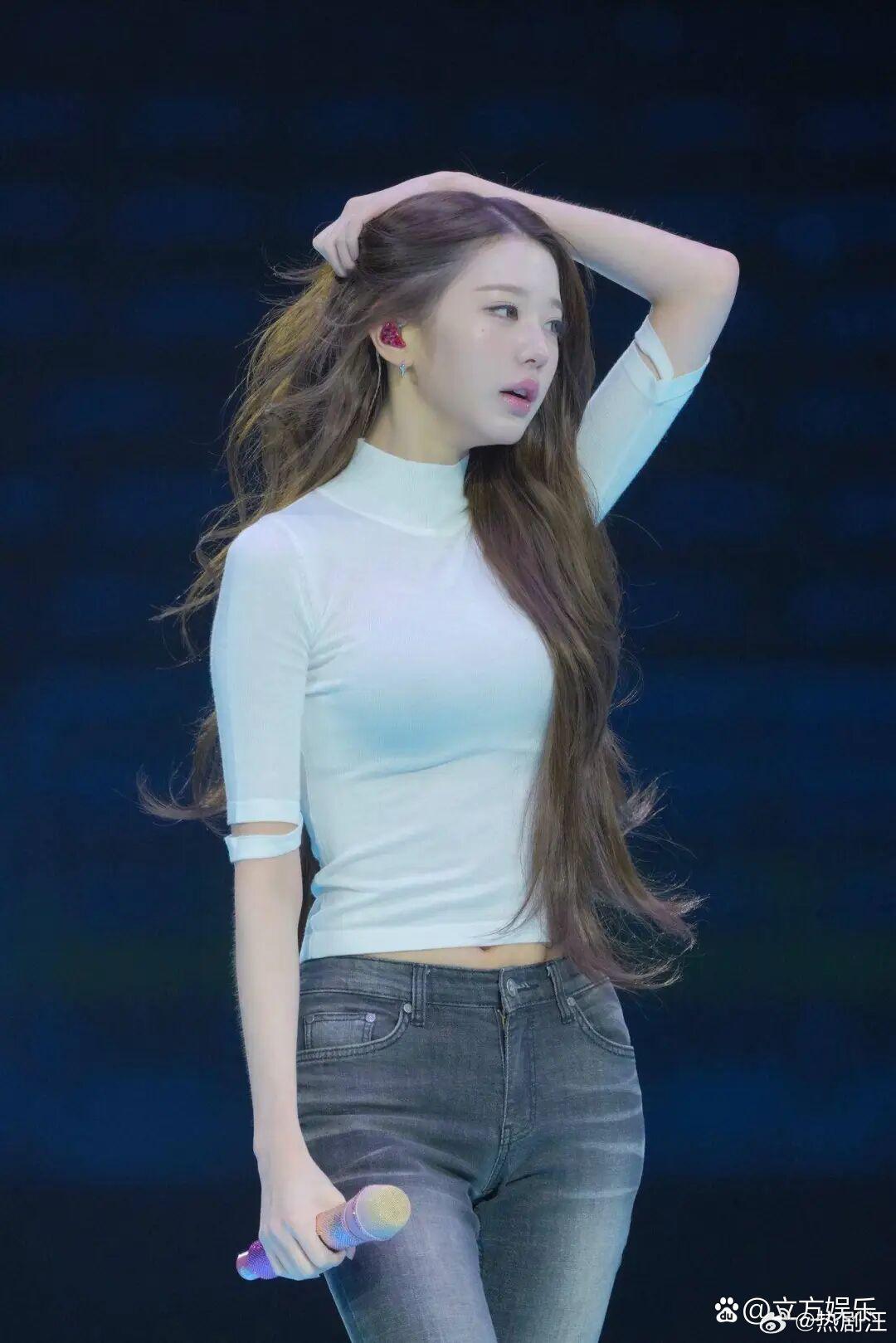 张元英穿搭很基础，可是身材一点也不基础啊！