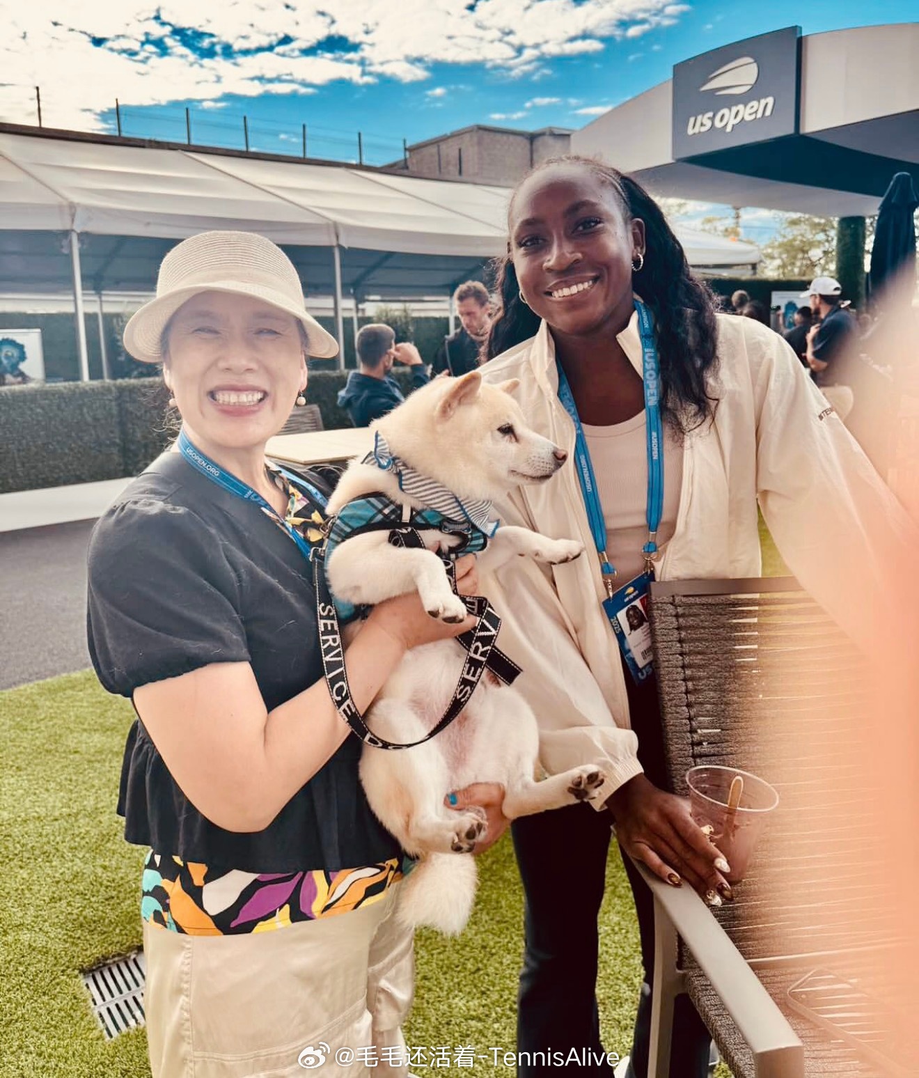 【郑赛赛妈妈专访：回应网络争议】1️⃣郑赛赛在王欣瑜团队身份：之前因为本身有合约