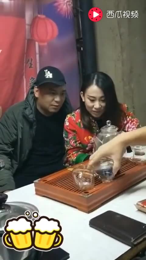 田娃在家乡演出