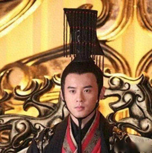 14个儿子，6个女人，只有1个能坐上龙椅。汉景帝死后，剩下13个儿子，有人被亲爹
