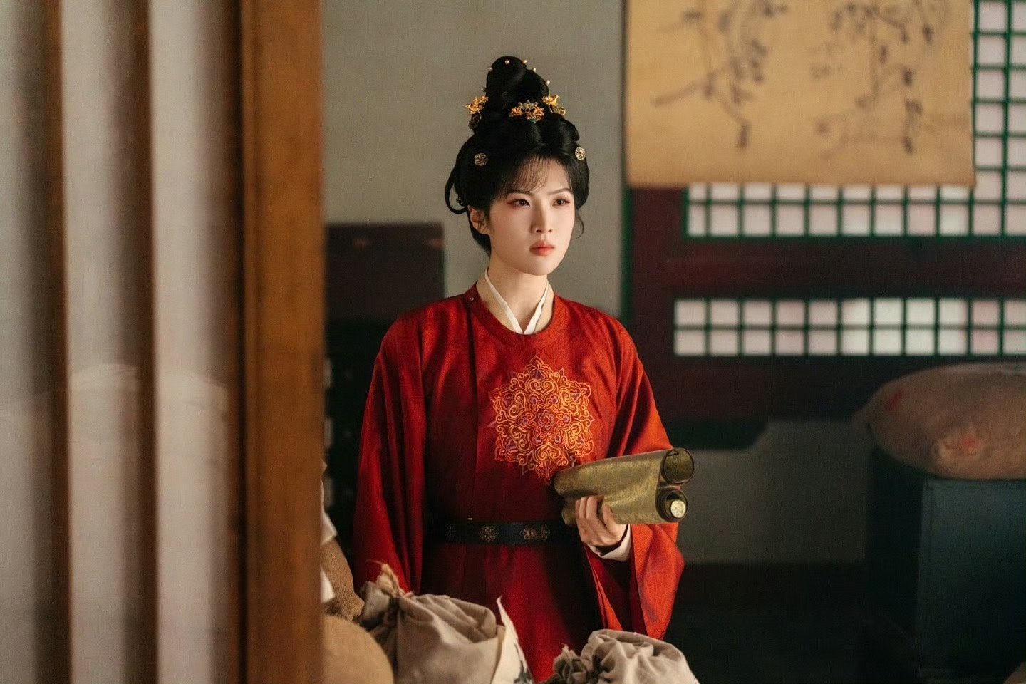 唐宫奇案我的评分：姚安娜古装是耐看型被姚安娜古装圈粉了！气质温柔又耐看，首次古