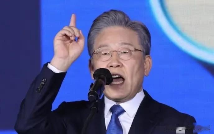 快讯快讯韩国总统李在明突然宣布了！1月20日，韩国总统李在明在国务会议上强