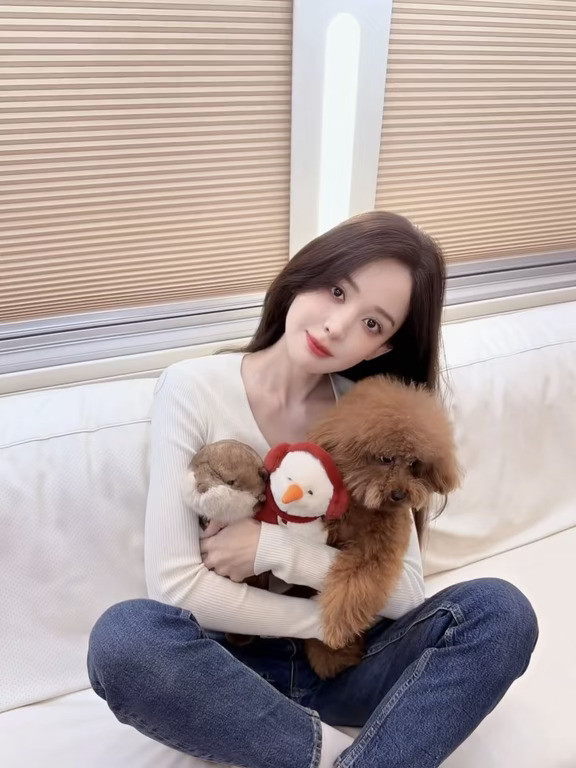 🐶🥤甜美版古力娜扎灵动可爱拍摄花絮