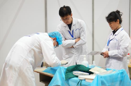 临床医学报考降温，不能简单说是年轻人吃不了苦，而是医疗职业的投入回报账开始失衡。