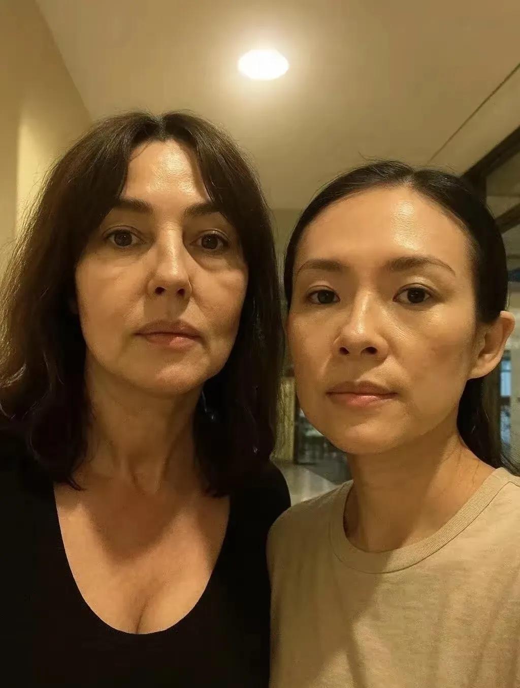 一个是61岁的球花莫妮卡贝鲁奇，被誉为世界第一美女，13岁就以模特出道了，享誉全