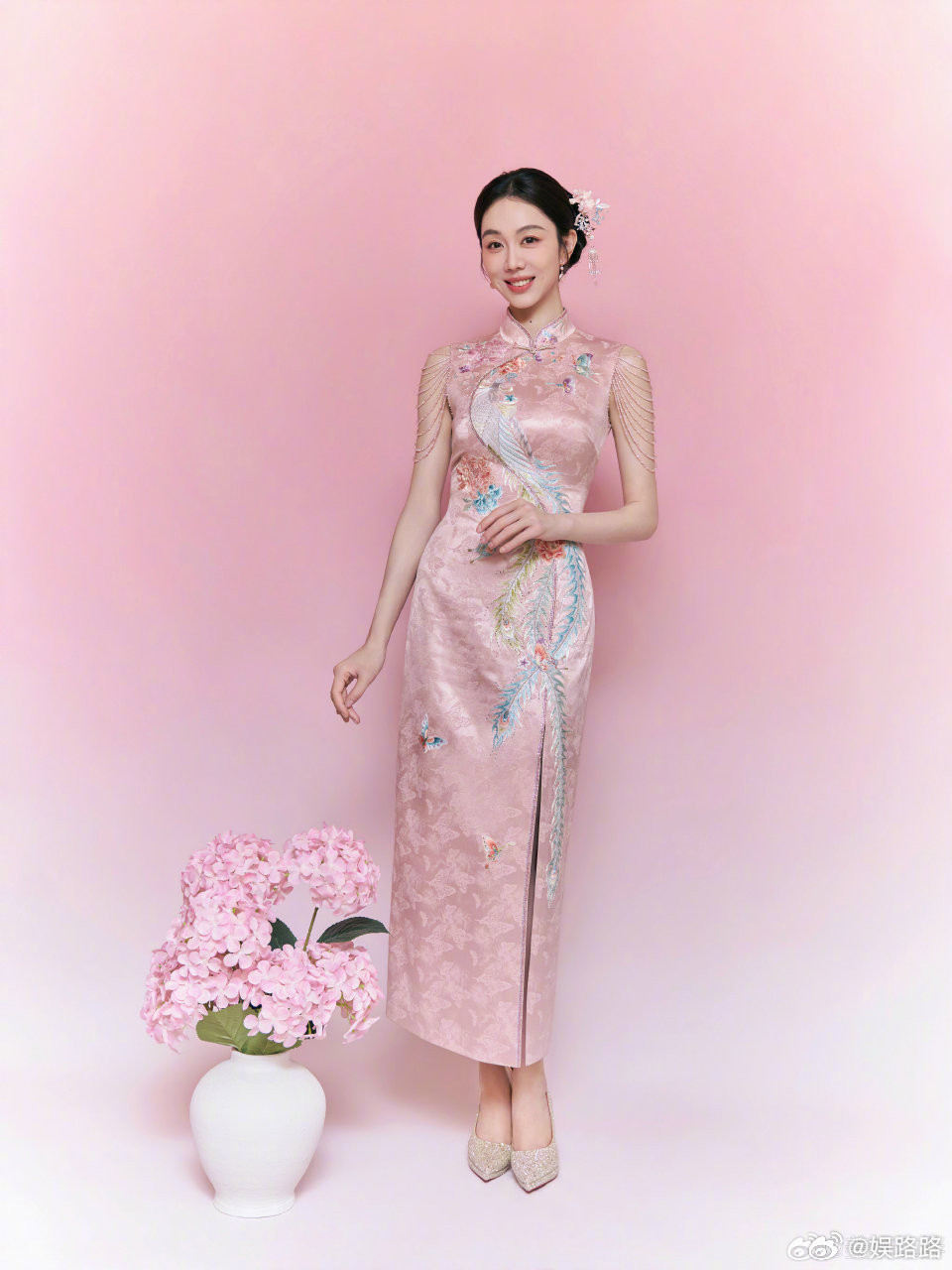 一直在追《现在就出发》，从第一季追到现在，真的很有感情。这次看到金晨不能继续当常