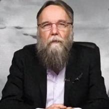 俄罗斯军事界近期给出了一个极具警示性的判断：全球范围内下一场足以撼动世界格局的大