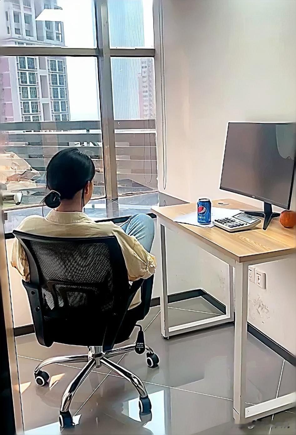 复盘本周招聘面试，3个重点招聘职位约面了将近20个候选人，其中33-35岁之间的