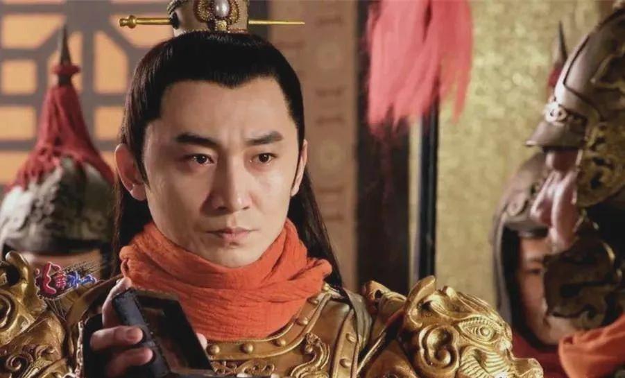 隋末群雄里，李密的名字几乎遮住了同时期所有人的光。占洛口仓、破宇文化及，瓦岗军声