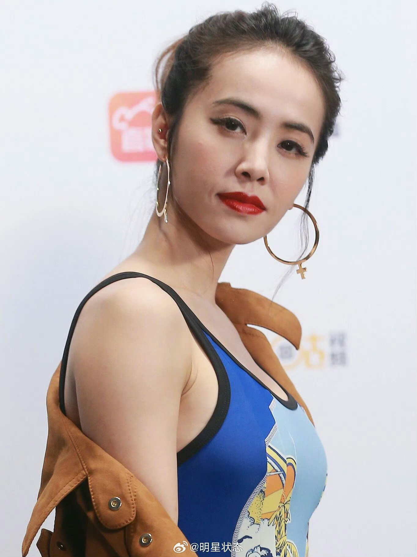 蔡依林泳衣内穿怼脸现场生图好看吗​​​
