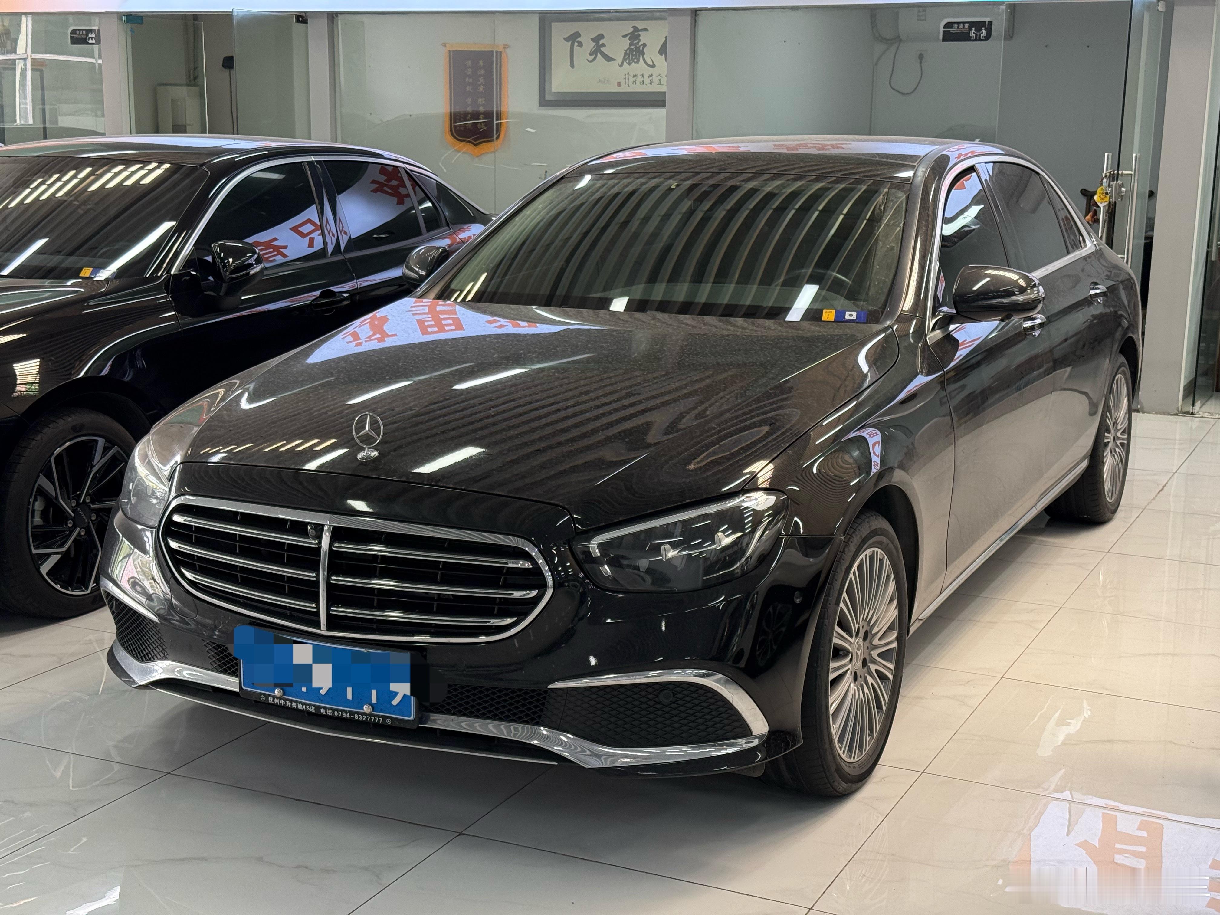 一下子集齐了奔驰的轿车系列C，E，S，迈巴赫