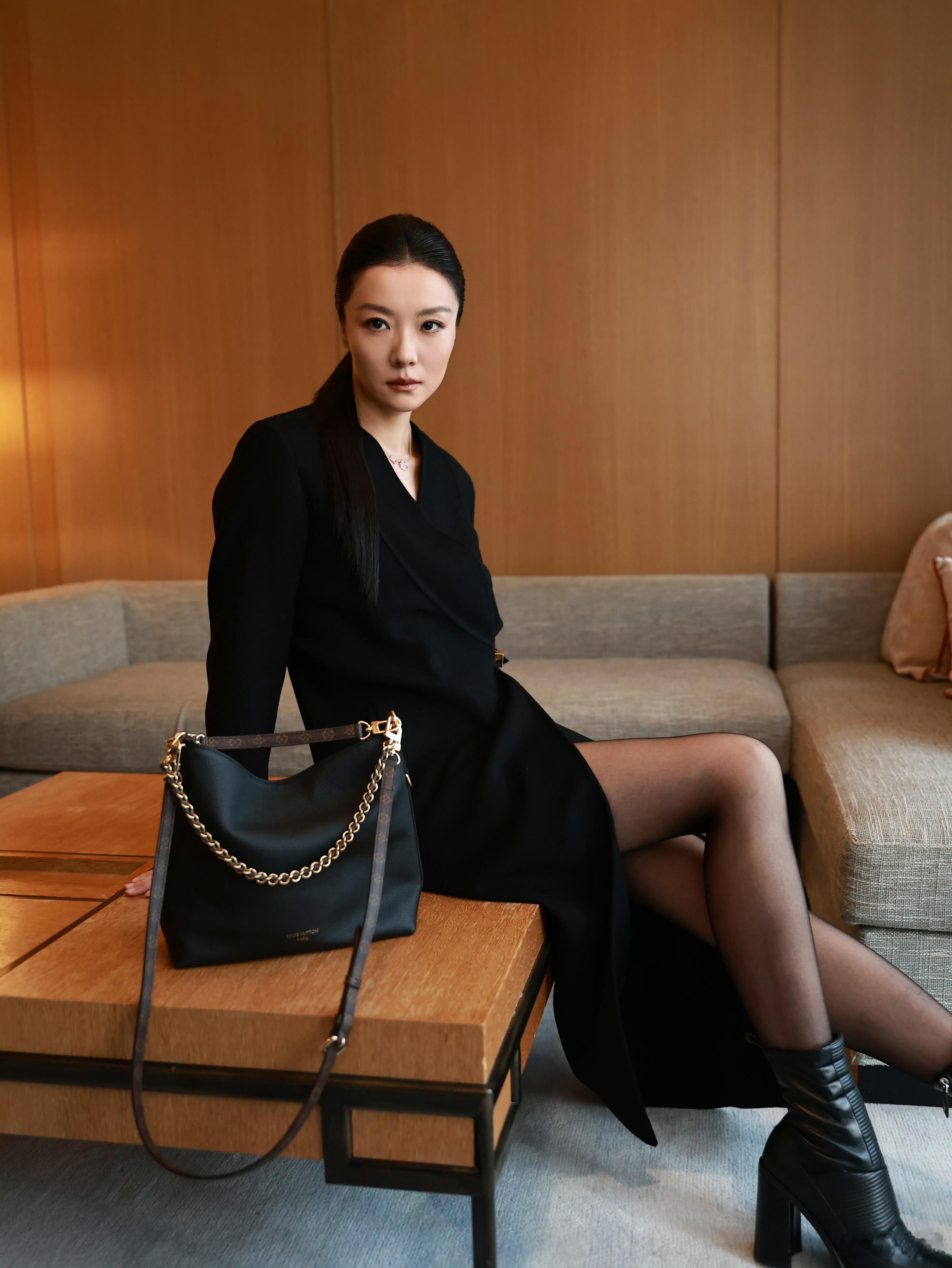 齐溪🖤VOGUECelebrates十五周年特别盛典，全黑系造型
