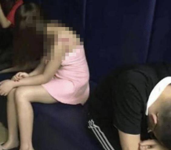 一男子约了女子提供上门的特殊服务，男子说给3000元女子，见面后二人立刻发生