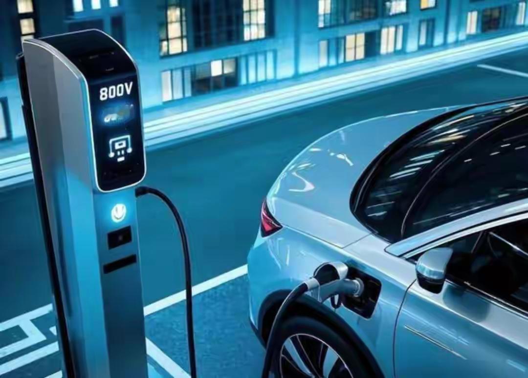 昨晚上11点，我媳妇打电话说车快没电了。我下楼在零下3度的风里找了三个充电站，全