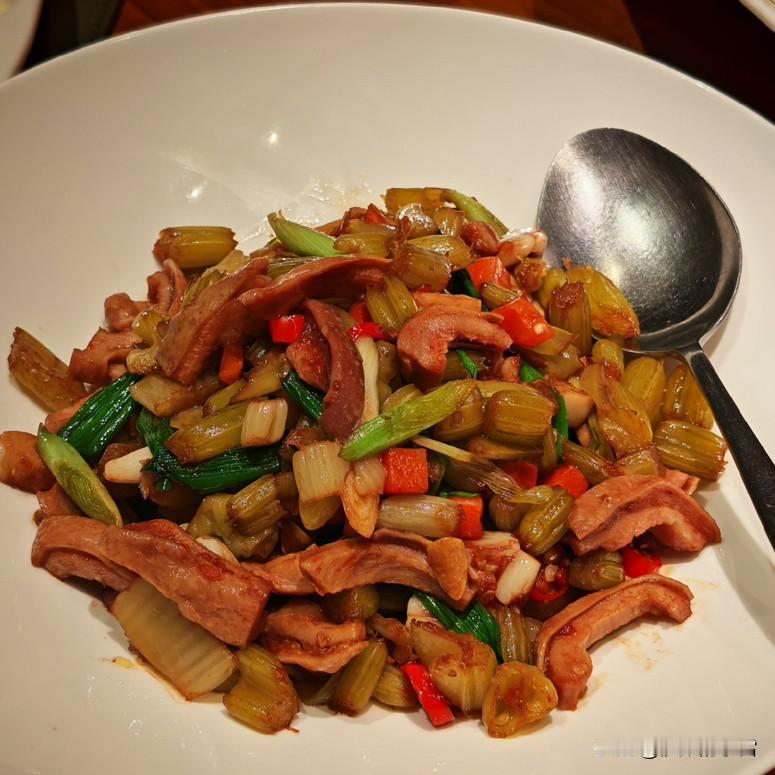 晒出相册最近的一张美食照片