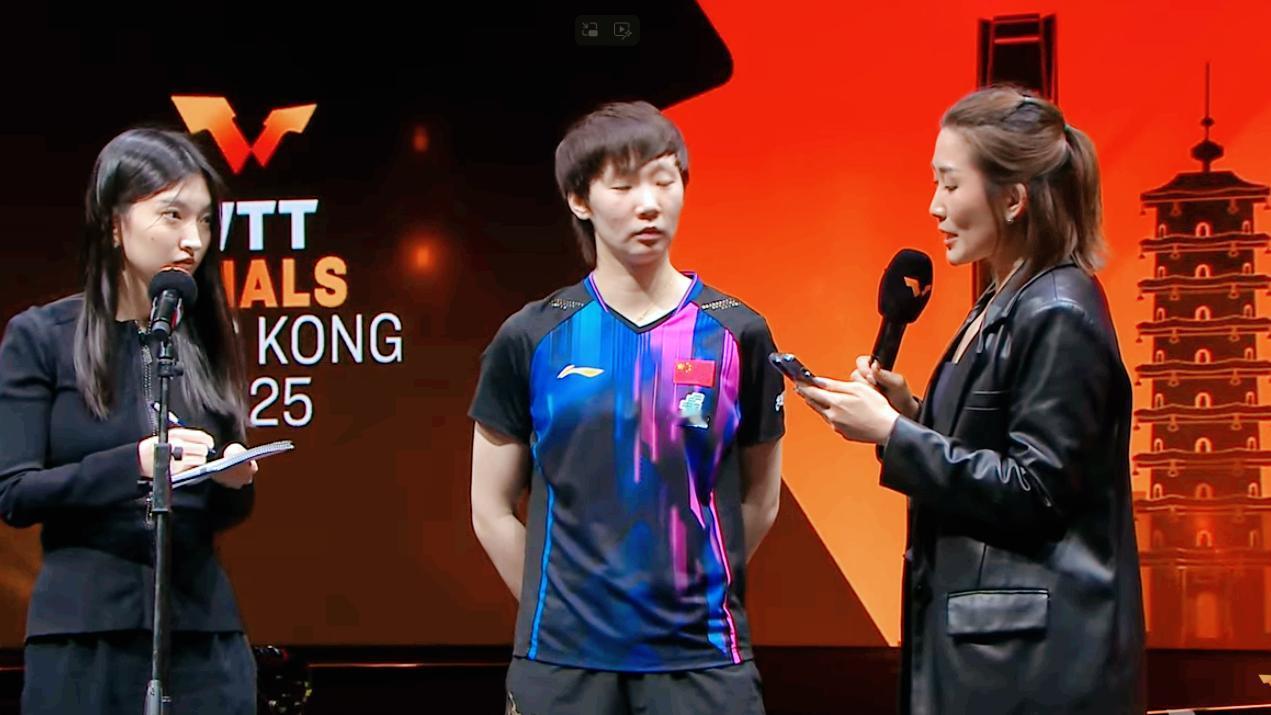 王曼昱4:0战胜陈熠的采访，记者挖坑，鳗鱼高情商回复！记者问：你和陈熠很熟，