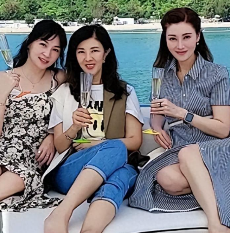 李嘉欣堪称