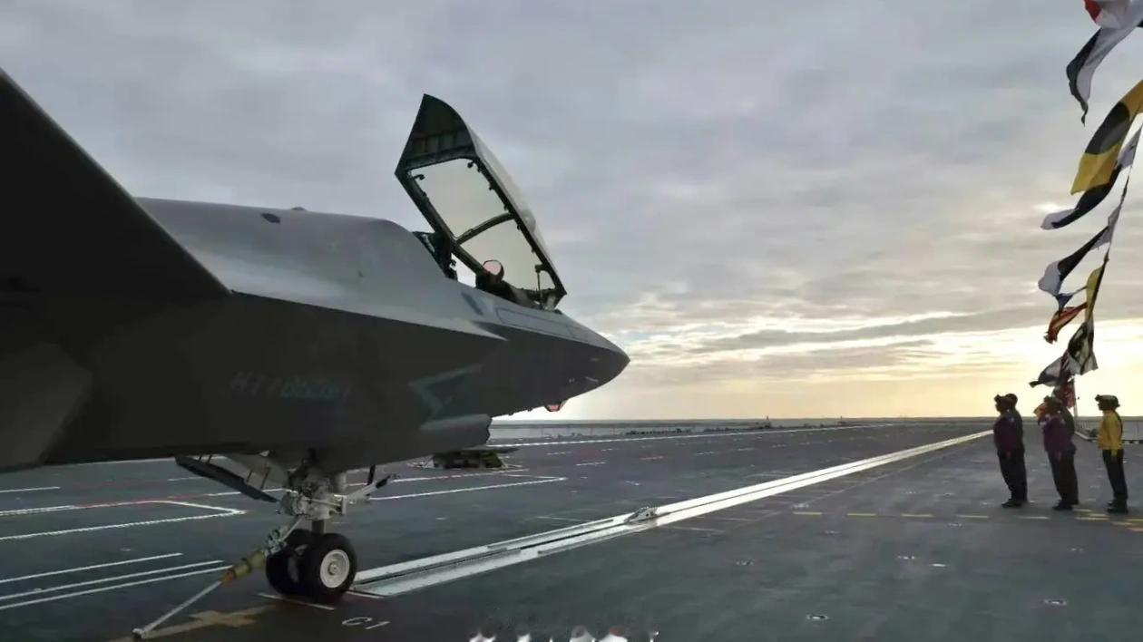 总算官宣了，该来的总会来，大家还是把注意力集中在004/005上吧！[点赞]这次央