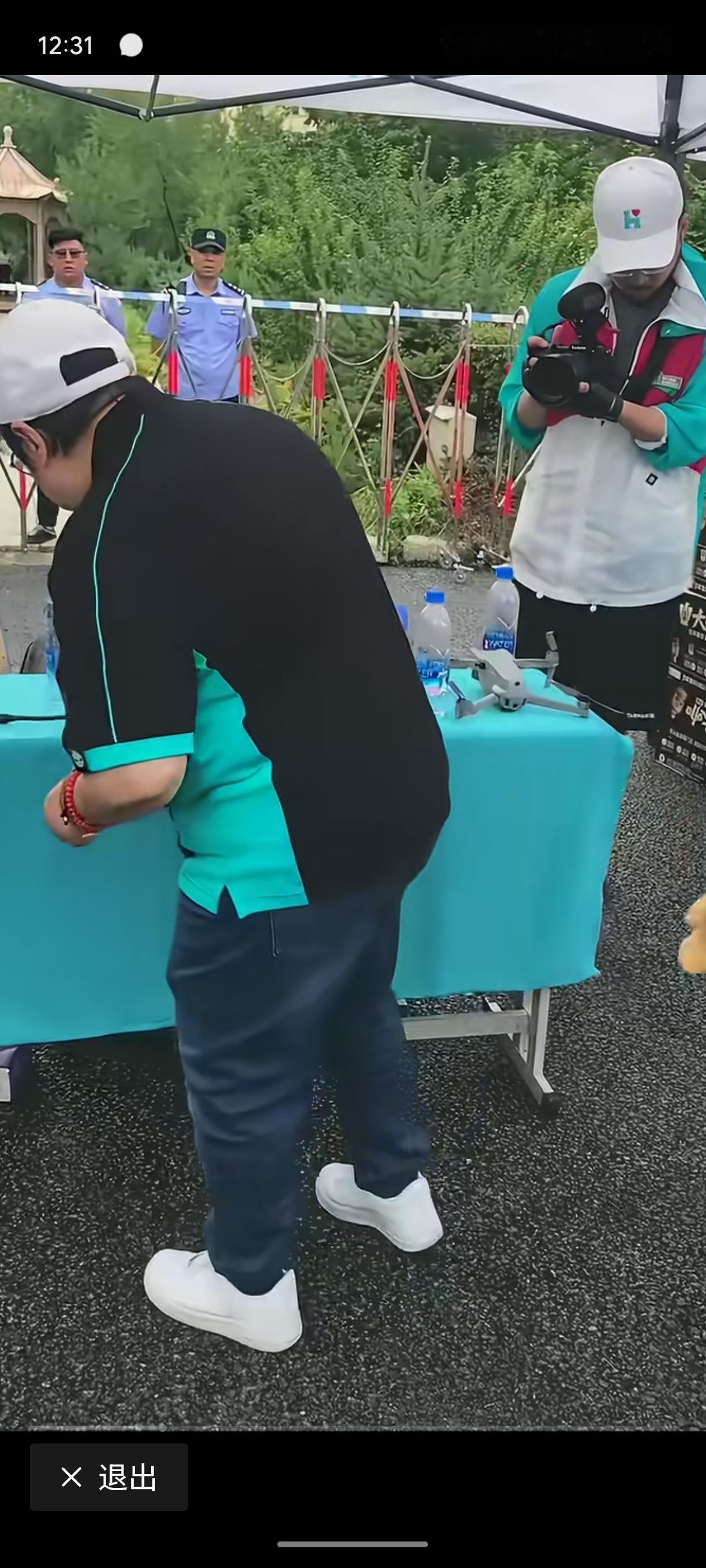 其实韩红的事，非常非常简单，不知道韩红，为什么非要搞得这么复杂！针对网友的所有
