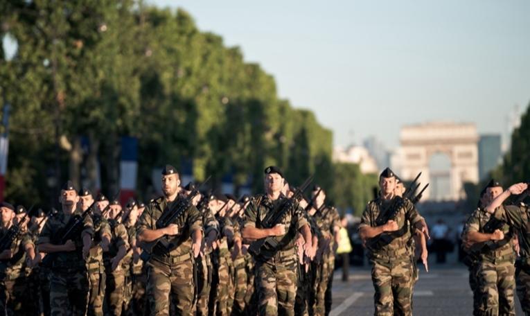 法国地面部队参谋长皮埃尔·席勒宣布，准备“尽快”向乌克兰派遣7000名法国士兵。