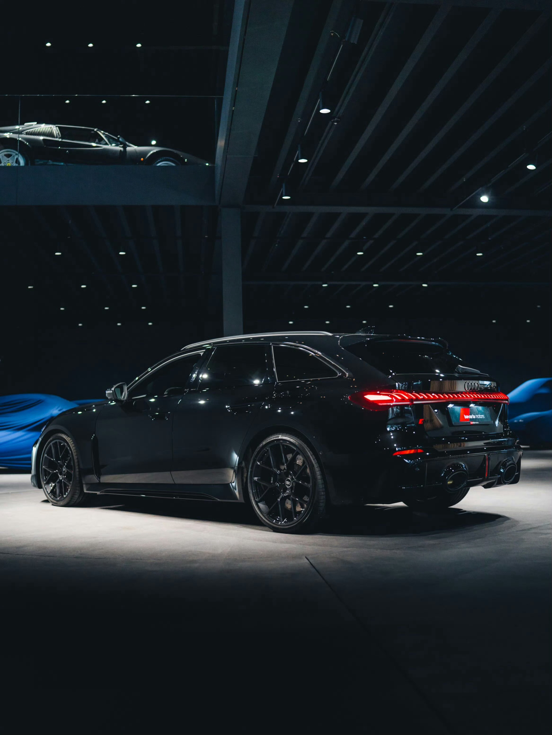 奥迪RS5Avant​​​[墨镜][墨镜]​