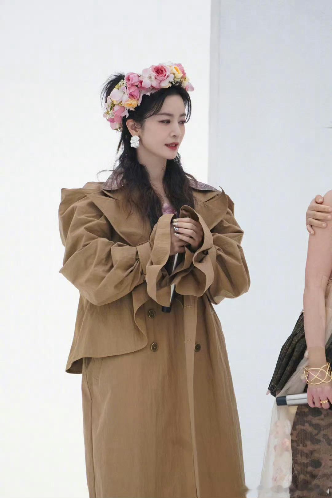 李晟大家不要熬夜给我投票了优秀的人自会出圈发光​​​