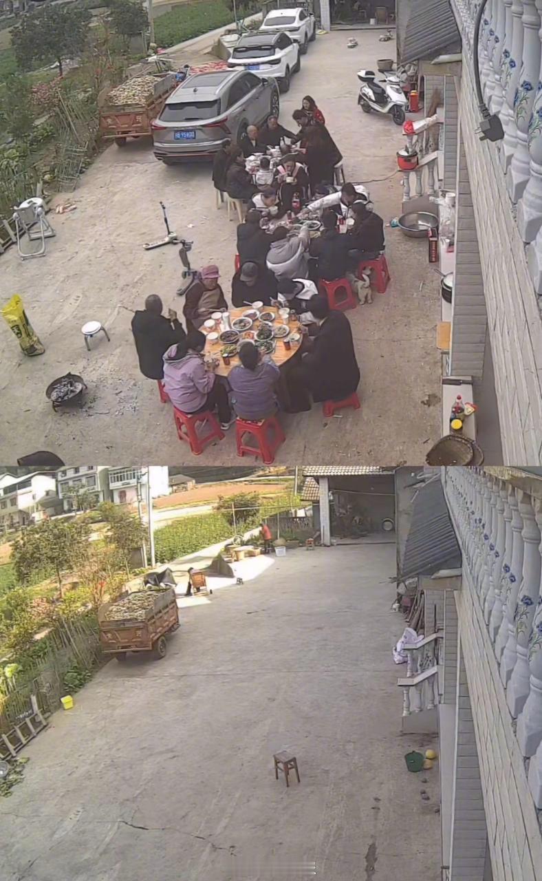 【初一满满的院子初五只剩下奶奶】近日，四川绵阳的王女士发布了老家门口春节期间的监