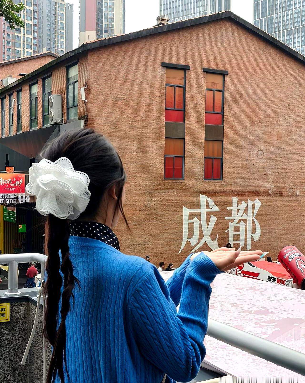 这对985硕士情侣的遭遇，看得我直摇头。男生广东中山人，独生子；女生四川内江人