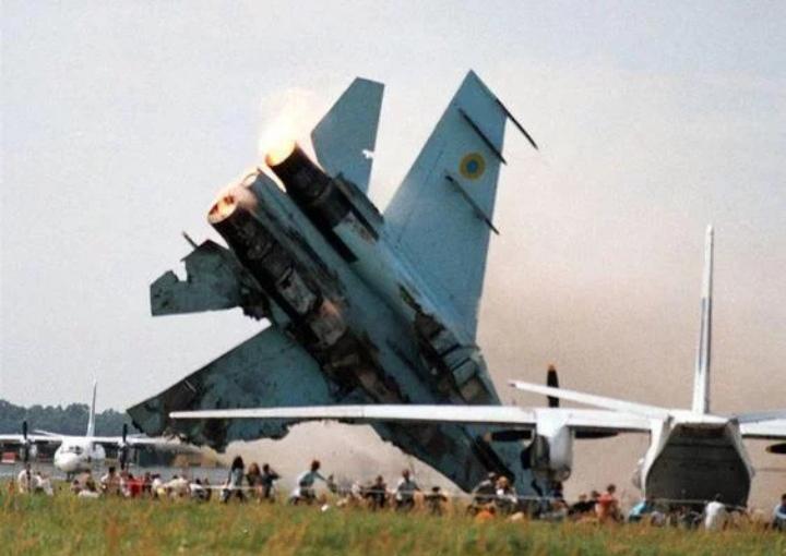 好的不学学印度摔飞机？忽然发现好像全球真的都在学印度摔飞机，