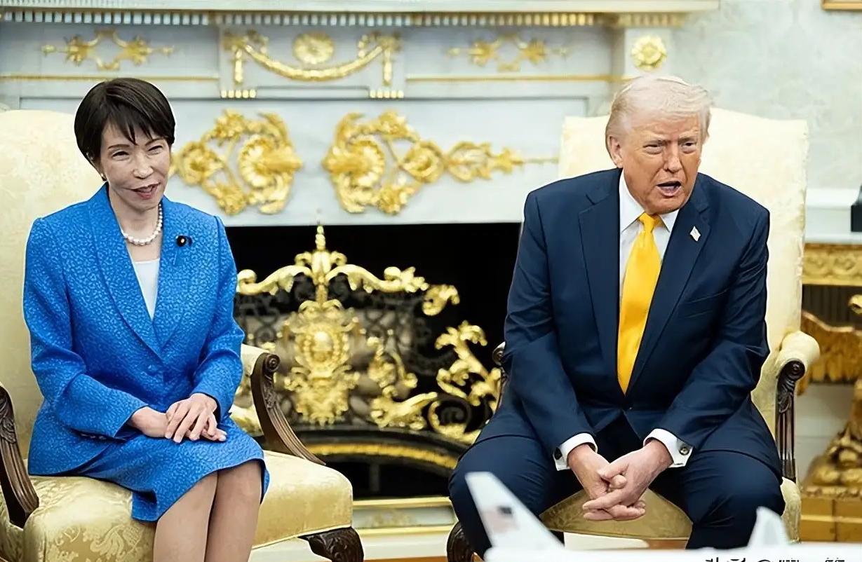 川普又整出可以载入外交史册的名场面！3月19日，白宫椭圆形办公室日本共同社记