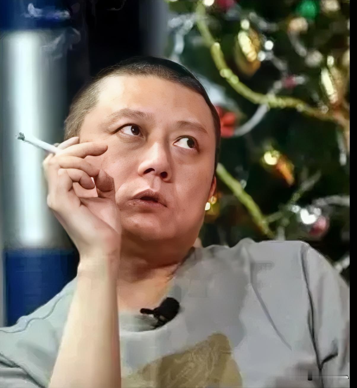 京圈大佬王朔的嘴太刻薄，对同是文人的贾平凹毫不客气：“人还活着，祭坛先给搭好了；