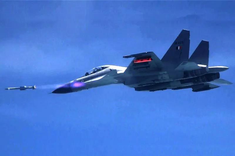 印度国防研究与发展组织（DRDO）与印度空军进行了阿斯特拉空空导弹的空中发射测试