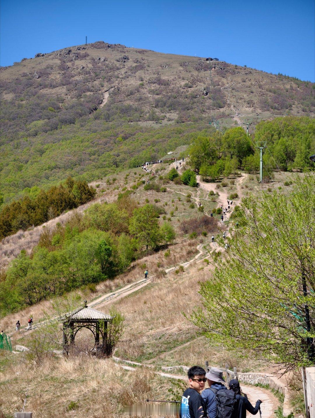 天气真好，阳光女孩开始爬山北京·灵山自然风景区