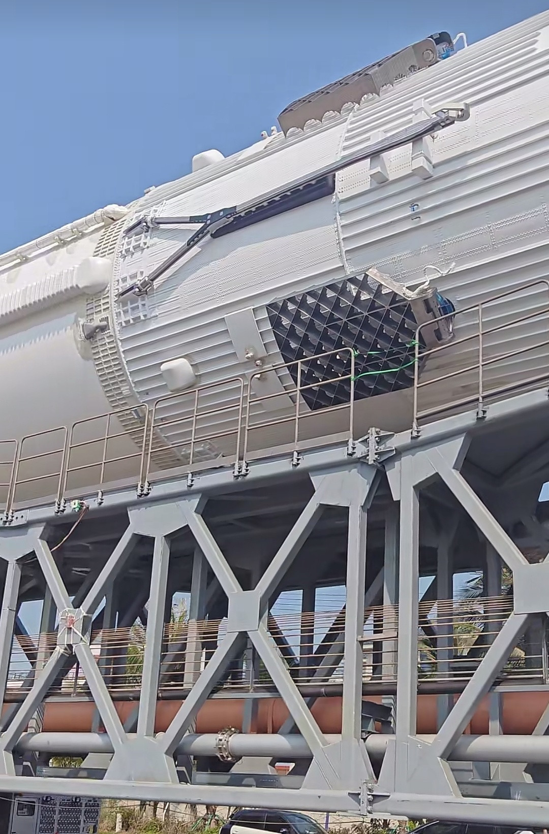 长征十号乙长征十号甲/乙火箭上的回收挂钩与栅格舵