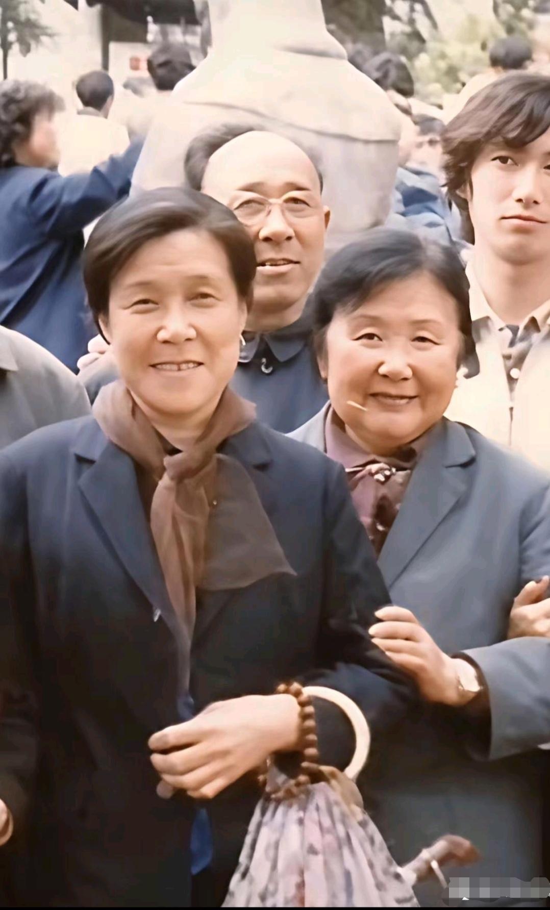 原来刘姥姥，比在大观园里和蔼可亲多了。