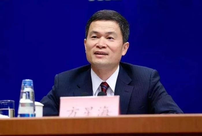 原中国证监会副主席方星海被查，他的争议一直很大，与顶头上司易会满关系密切。7月