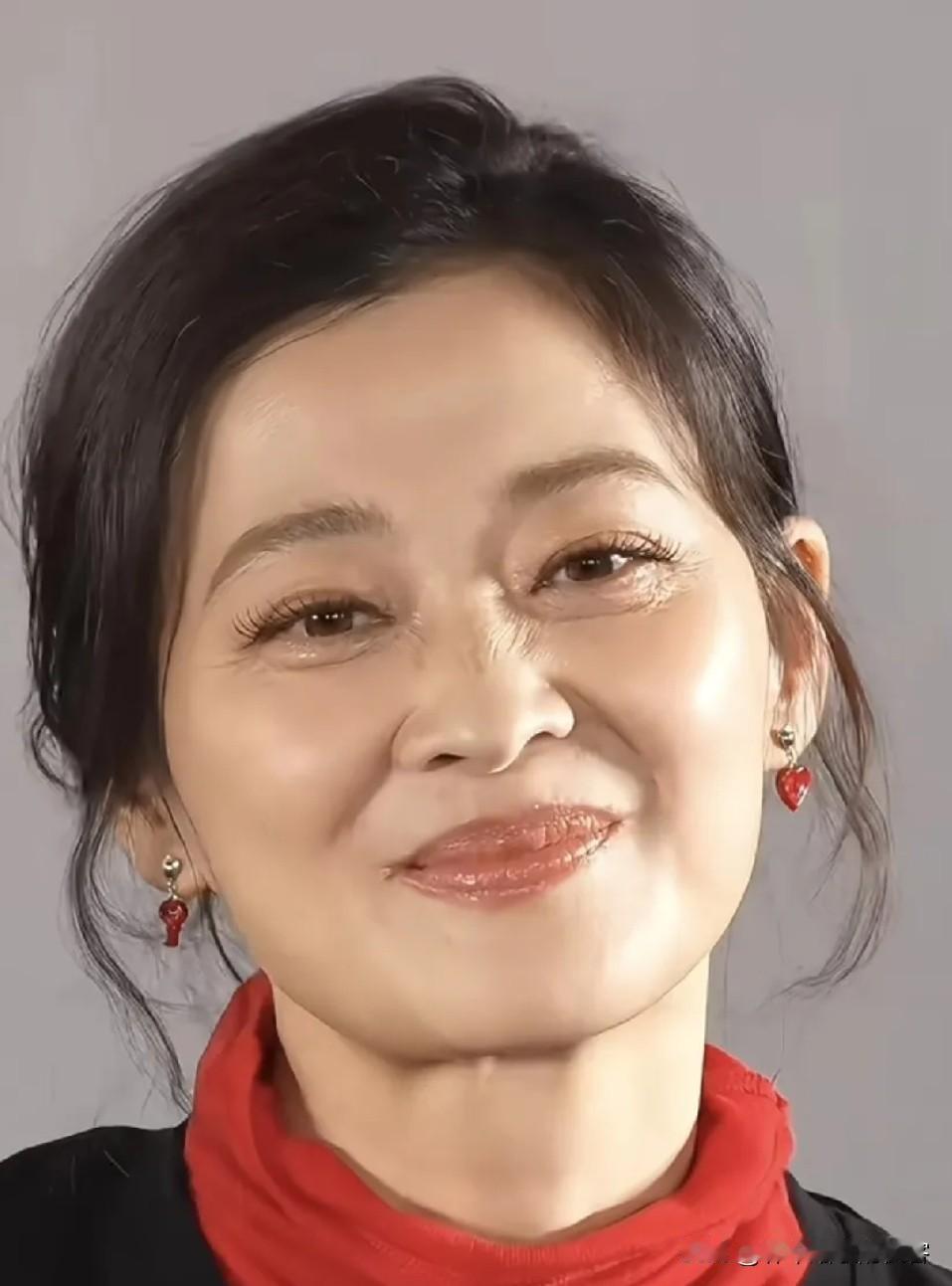 看到梅婷最近的照片，我默默做了一个决定，那就是以后再也不用，各种滤镜磨皮硬拗