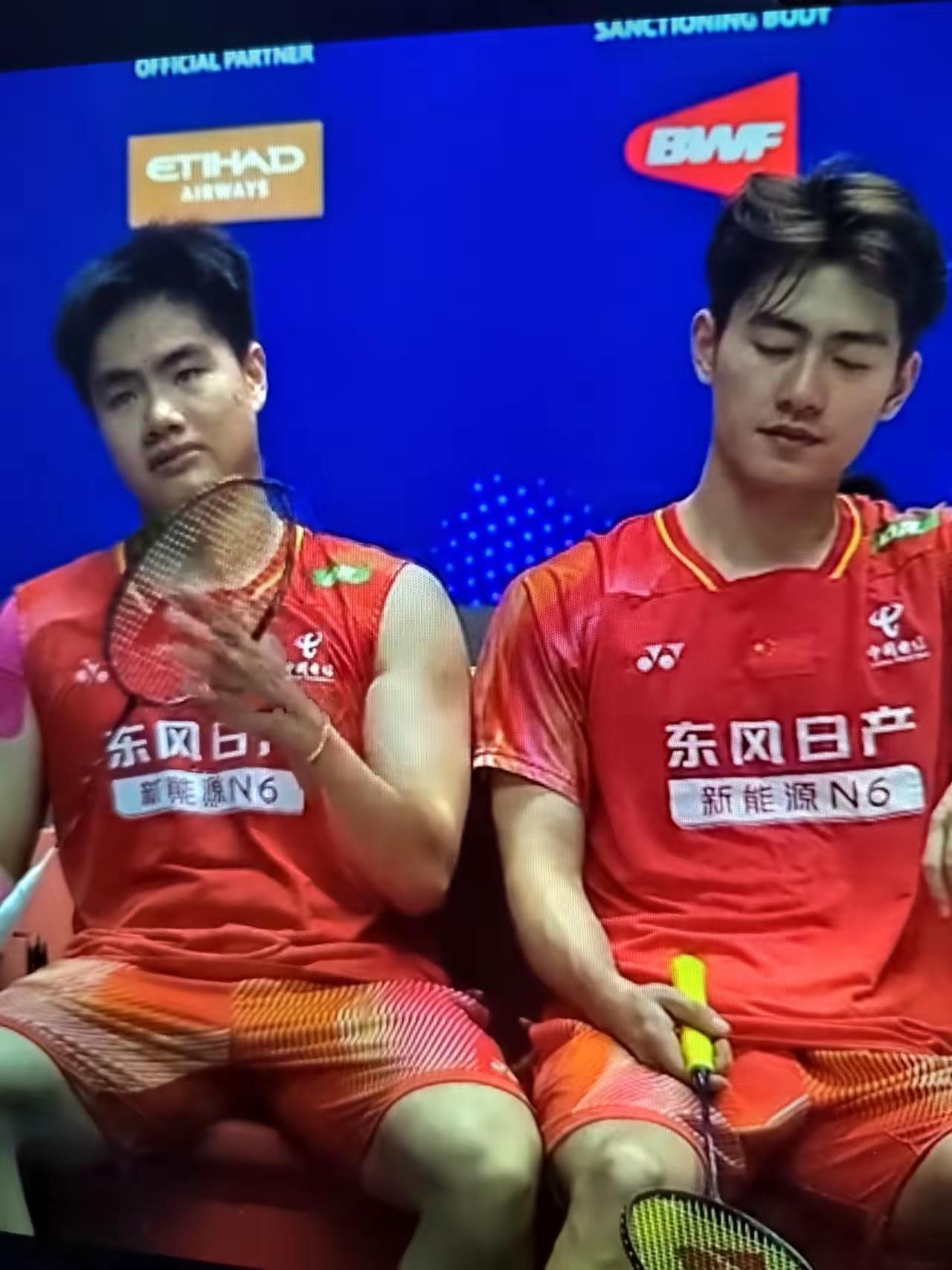 梁王组合内战落败无缘晋级决赛，并且是连败两次给国羽一百分组合，看来是内战外行了，