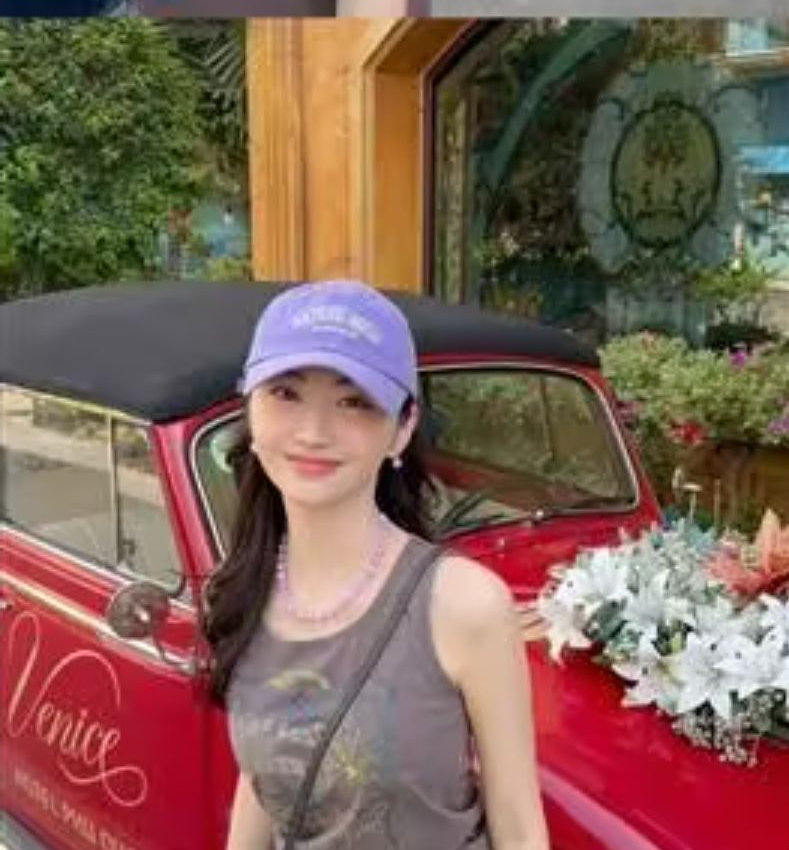 景甜37岁生日狂晒36张旅行美照！富国岛明媚绽放，司藤小姐回来了
