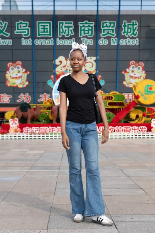 客观来讲，至少我粉丝基本上理解“我国每年有20万非洲人次来华，中国常态化有5万黑