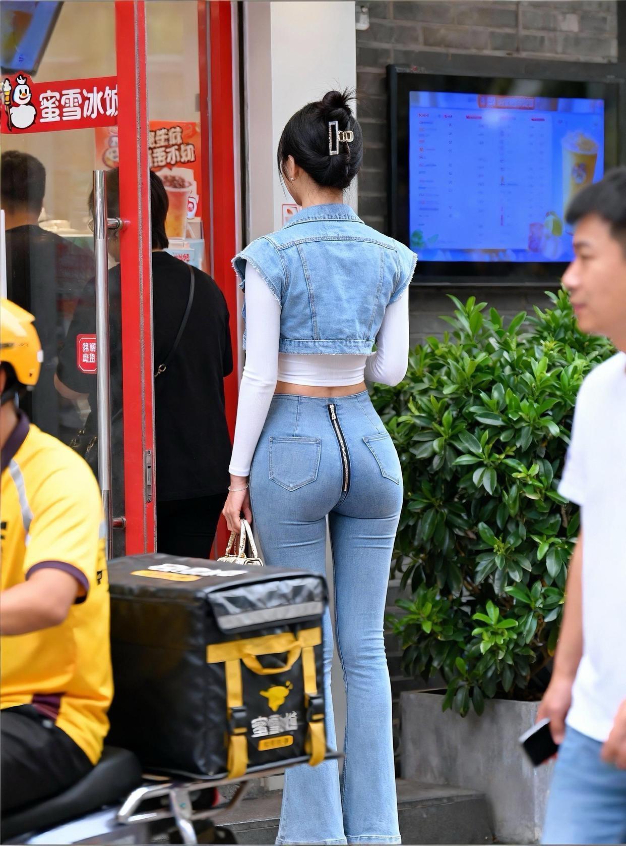 这小姐姐好漂亮