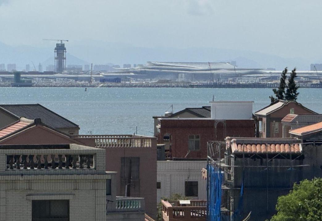 谁能想到，距离厦门仅5公里的金门岛，当地老百姓最怕的不是什么兵凶战危，而是家里突