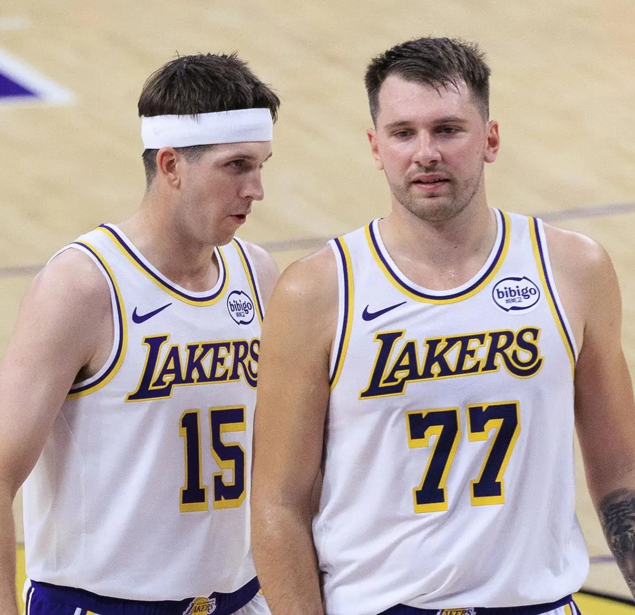 詹姆斯不打，湖人击败尼克斯！第三节打完，湖人88-69领先尼克斯19分，这是