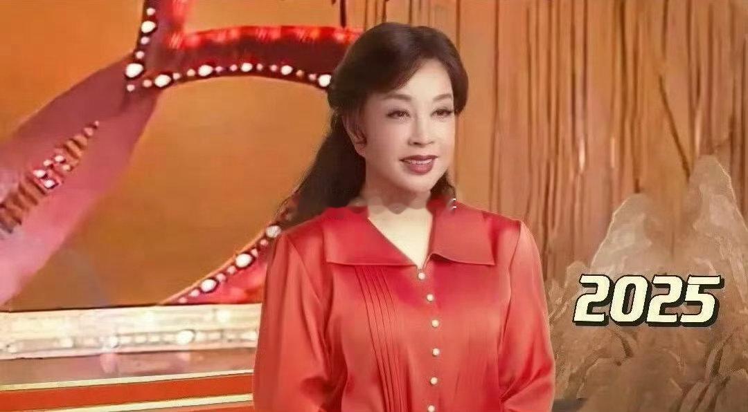 刘晓庆为了证明自己身材没变，穿上了47年前的服装。