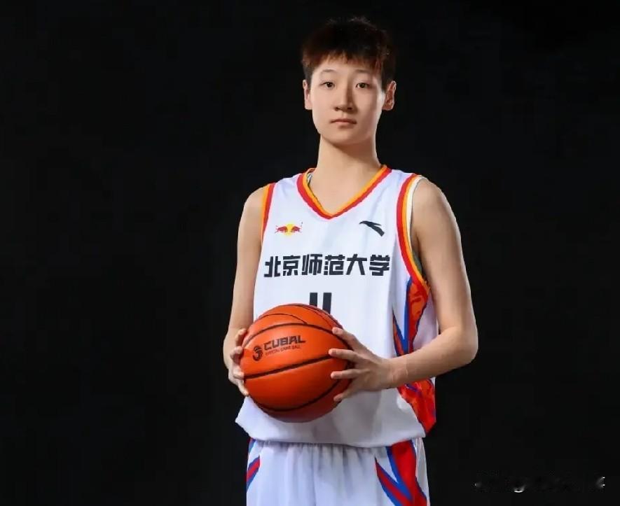 准国手36分初露峥嵘，残阵江苏险胜北师大女篮。缺少了张曼曼、罗欣棫、孙宇三名国