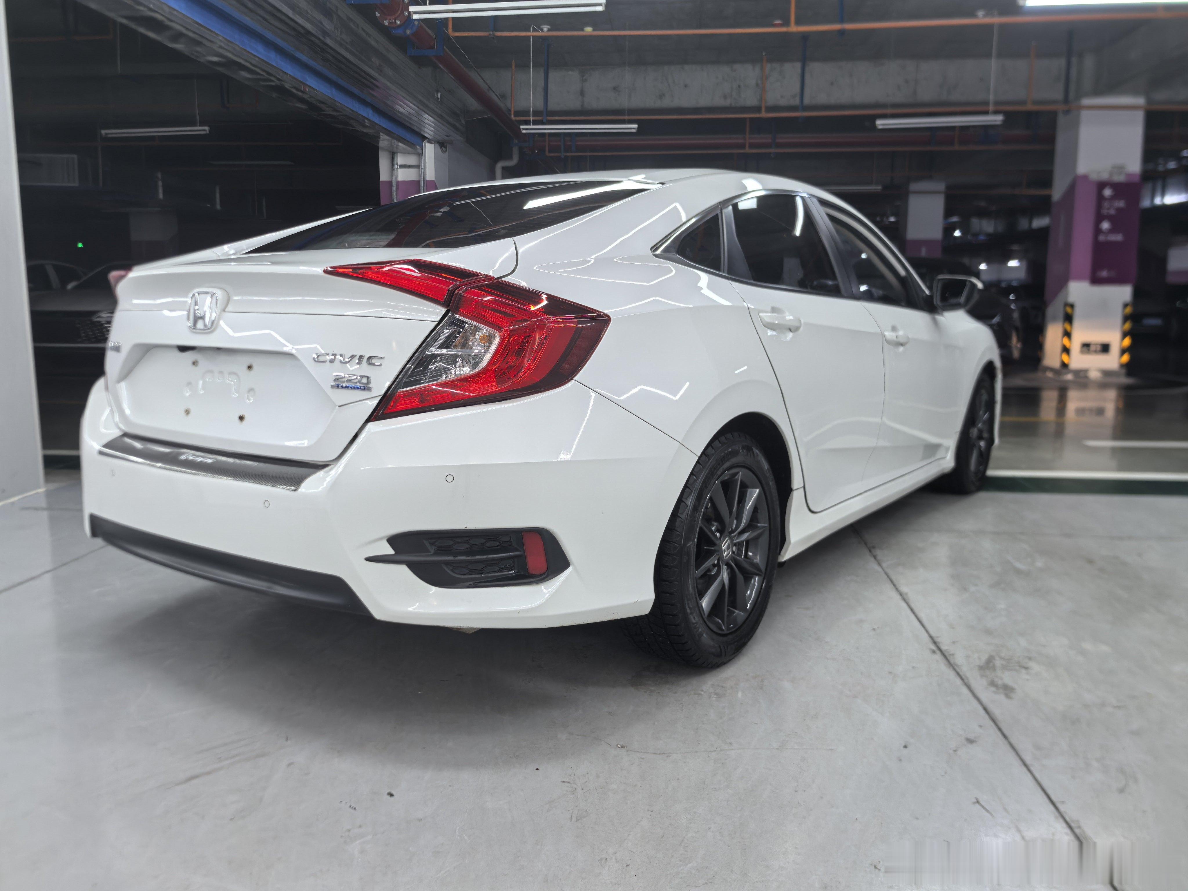 最新车源：思域2019款220TURBOCVT劲动版2022年四万多公里