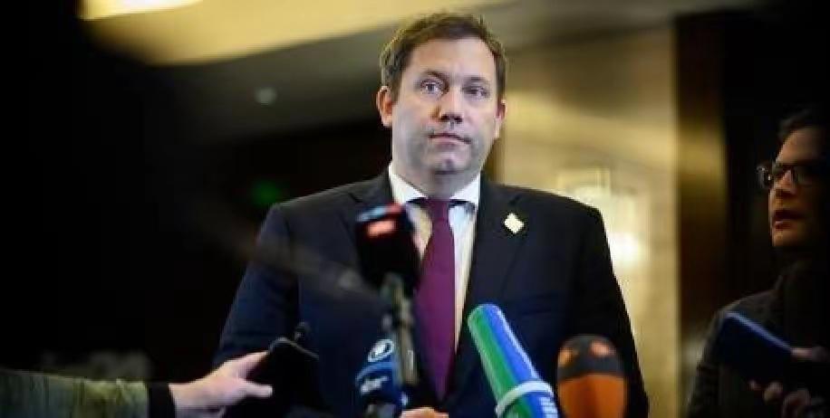 近日，路透社报道，正在中国访问的德国财长克林拜尔，周三于上海再度翻炒所谓中国产品