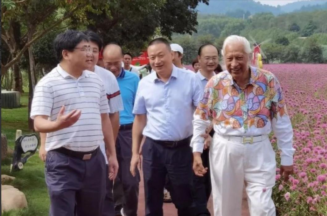 “我没有一丝一毫的中国血统，但是我有100%的中国心，我将用一生来报答中国。